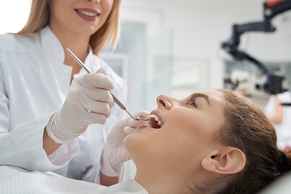 What A General Dentist Looks For When Examining Your Gums
